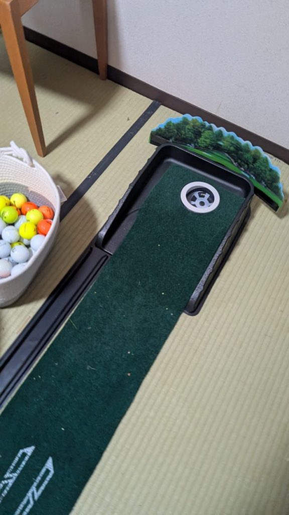 明日見てるゴルフ,パターは右手で打つか？左手で打つか？